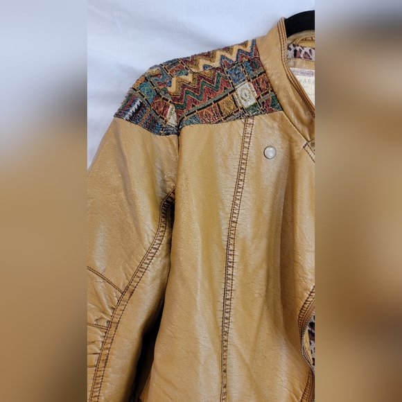 Paparazzi by Biz Western Boho Embroidered Moto Jacket - Picture 4 of 7